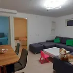 In Easy Accessible New Near Stave Church Apartmán Bergen