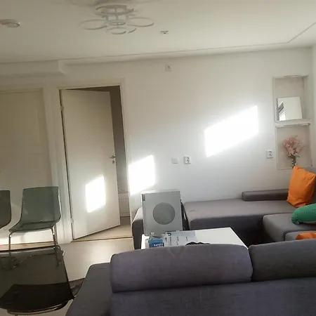 Appartement In Easy Accessible New Near Stave Church *